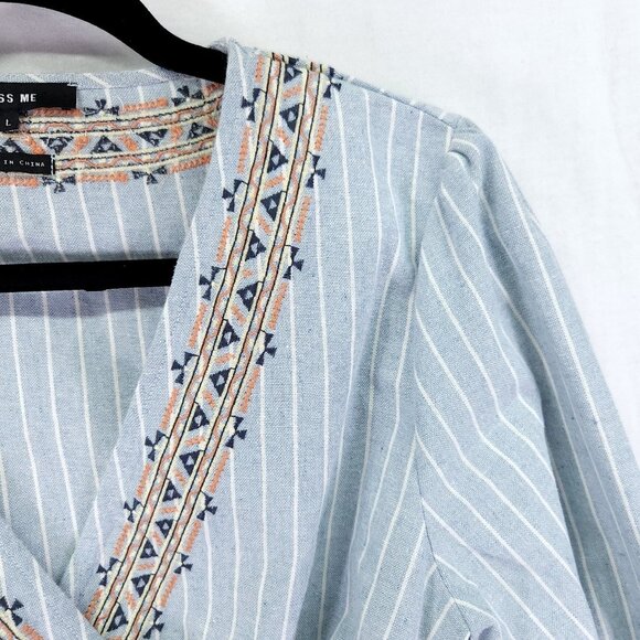 Miss Me Embroidered Linen Wrap Top Size Large Striped Crop Waist Tie Chambray - Picture 11 of 16
